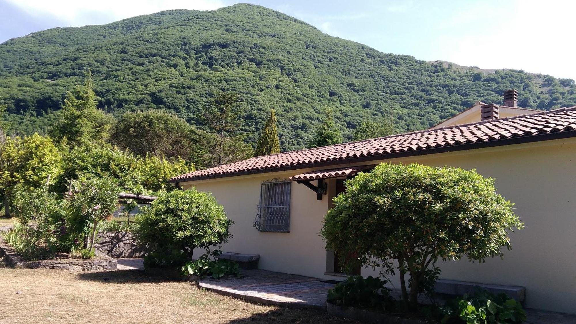 Agriturismo Collevento Trecchina Luaran gambar