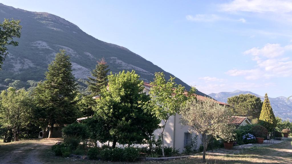Agriturismo Collevento Trecchina Luaran gambar